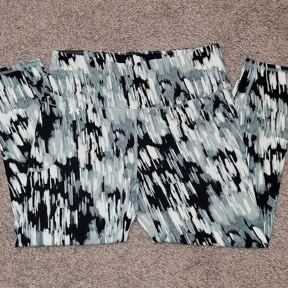 New Under Armour UA Motion Printed High Rise Ankle Leggings • Fitted • Size 1X - Picture 8 of 12
